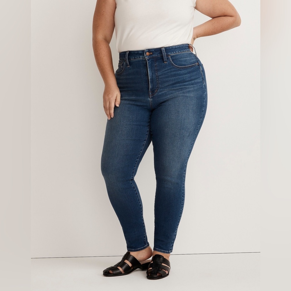 Madewell Curvy Roadtripper Authentic Skinny Jeans in Roselawn Wash